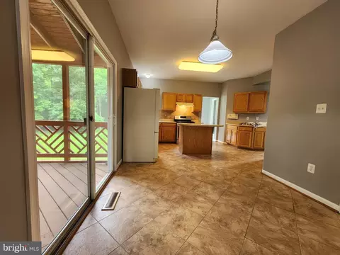 302 Switchgrass Ct, Marlboro, MD 20774 photo 31