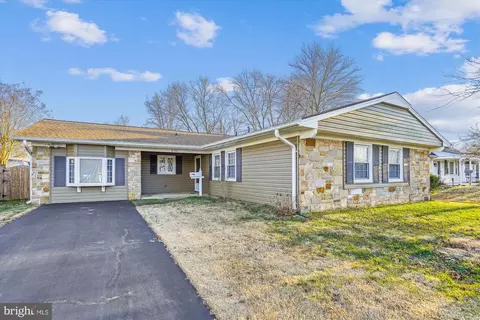 2711 Kenhill Dr, Bowie, MD 20715