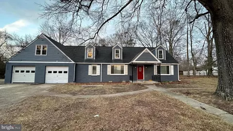 16310 Accolawn Rd, Accokeek, MD 20607