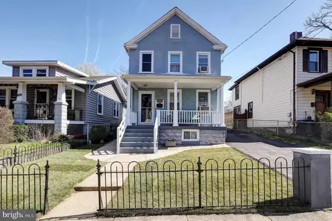 4023 36th St, Mount Rainier, MD 20712