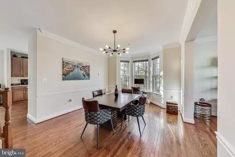 8711 Dorian Ln, Clinton, MD 20735 photo 5