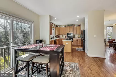 8711 Dorian Ln, Clinton, MD 20735 photo 9