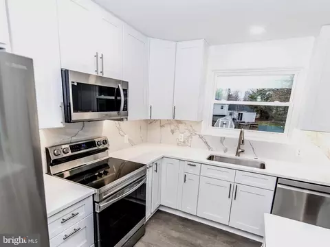 Kitchen - 11200 Basswood Ter, Laurel, MD 20708 photo 2 of 5