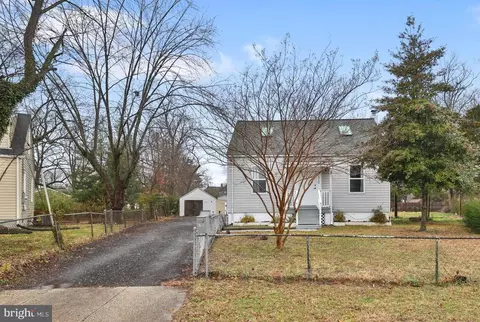 6700 Larches Ct, Morningside, MD 20746