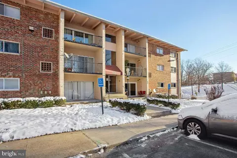 7525 Riverdale Rd #1803, New Carrollton, MD 20784