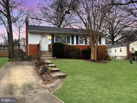 5905 Quebec St, Berwyn Heights, MD 20740