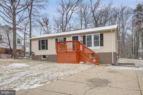 6812 3rd St, Riverdale, MD 20737