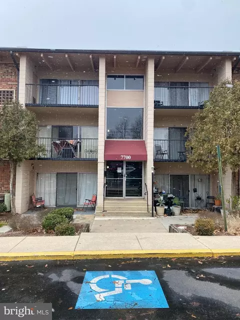 7700 Arehart Dr #1207, New Carrollton, MD 20784