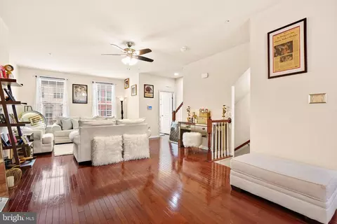 Entry Way - 9525 Smithview Pl, Lanham, MD 20706 photo 5 of 7