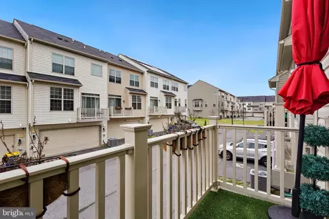 Exterior - 9525 Smithview Pl, Lanham, MD 20706 photo 2 of 3