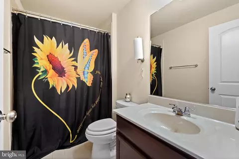 Bath - 9525 Smithview Pl, Lanham, MD 20706 photo 1 of 2