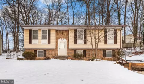 12010 Fairway Ct, Glenn Dale, MD 20769