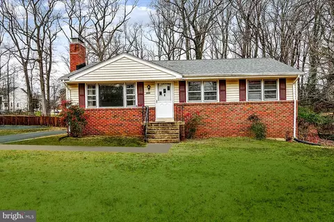 5906 Parkway Dr, Laurel, MD 20707