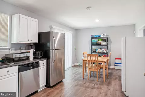 Entry Way - 7020 Woodstream Ln, Lanham, MD 20706 photo 2 of 3