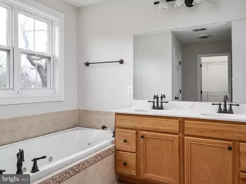 Bath - 201 10th St, Laurel, MD 20707 photo 1 of 5