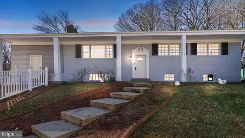 2819 Rose Valley Dr, Fort Washington, MD 20744