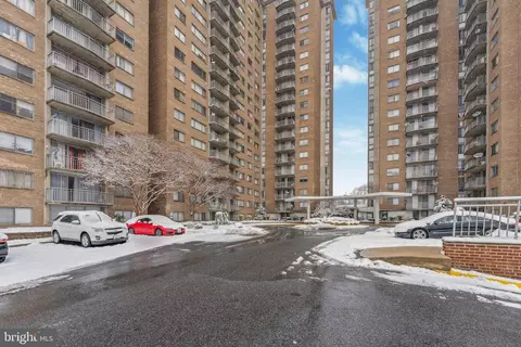 1836 Metzerott Rd #1110, Adelphi, MD 20783
