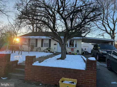 6923 Elkins Ave, Oxon Hill, MD 20745