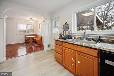 Bath - 9400 Worrell Ave, Lanham, MD 20706 photo 4 of 5