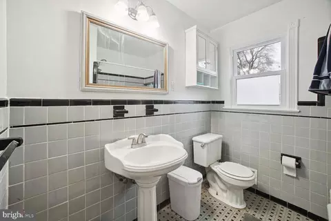 Bath - 9400 Worrell Ave, Lanham, MD 20706 photo 2 of 5