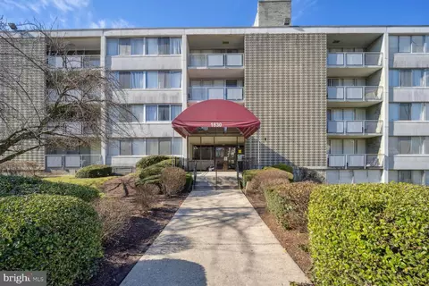 1830 Metzerott Rd #205, Adelphi, MD 20783
