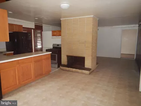 10003 Old Franklin Ave, Lanham, MD 20706 photo 2
