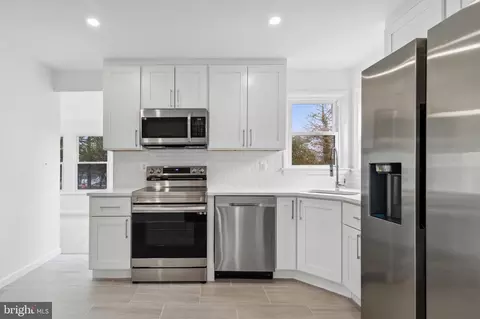 7310 Powhatan St, Lanham, MD 20706 photo 30