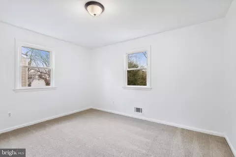 7310 Powhatan St, Lanham, MD 20706 photo 17