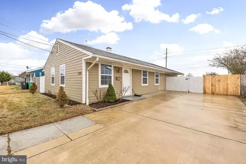 729 Carson Ave, Oxon Hill, MD 20745