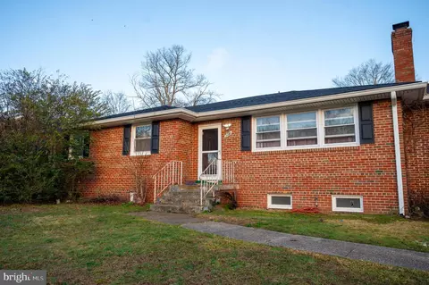 5716 San Juan Dr, Clinton, MD 20735