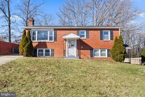 9103 Susan Ln, Clinton, MD 20735
