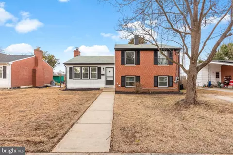 7535 Abbington Dr, Oxon Hill, MD 20745