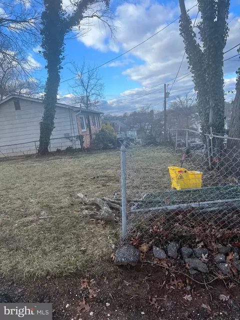 512 70th St, Capitol Heights, MD 20743