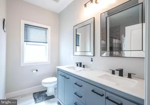 Bath - 3425 Eastern Ave, Mount Rainier, MD 20712 photo 4 of 5