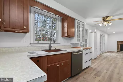 6428 Brightlea Dr, Lanham, MD 20706 photo 15