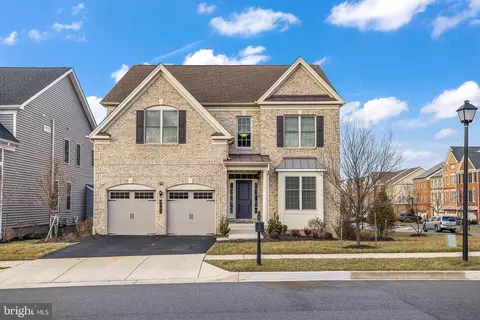 4701 Bridle Ridge Rd, Marlboro, MD 20772