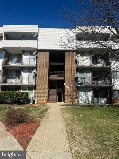 10243 Prince Pl #28-205, Marlboro, MD 20774