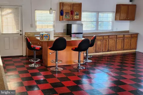 Kitchen - 16121 Kenny Rd, Laurel, MD 20707 photo 9 of 9