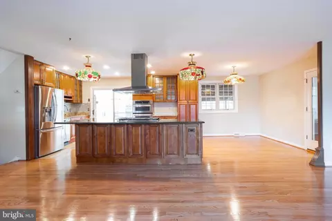 Kitchen - 16121 Kenny Rd, Laurel, MD 20707 photo 6 of 9