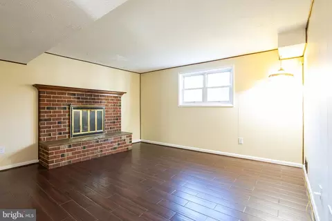Living - 16121 Kenny Rd, Laurel, MD 20707 photo 2 of 2