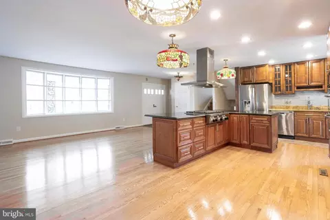 Kitchen - 16121 Kenny Rd, Laurel, MD 20707 photo 3 of 9
