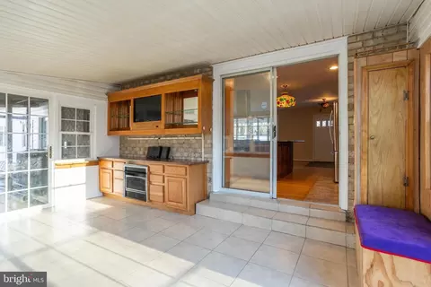 Kitchen - 16121 Kenny Rd, Laurel, MD 20707 photo 7 of 9