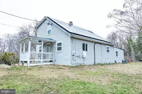 4600 Deer Park Dr, Temple Hills, MD 20748