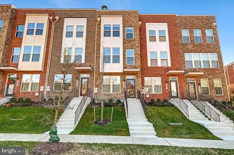 3445 Dean Dr #33, Hyattsville, MD 20782