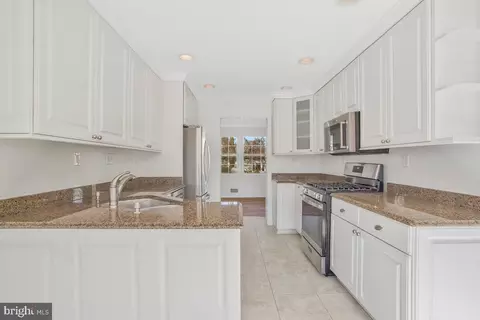 8510 Nightingale Dr, Lanham, MD 20706 photo 14