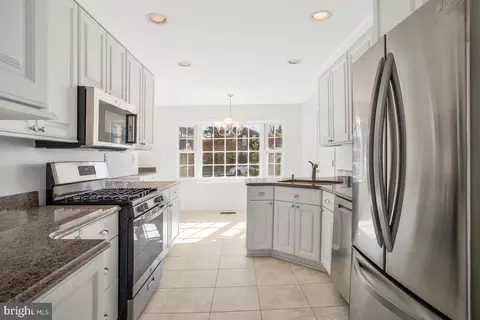 8510 Nightingale Dr, Lanham, MD 20706 photo 12