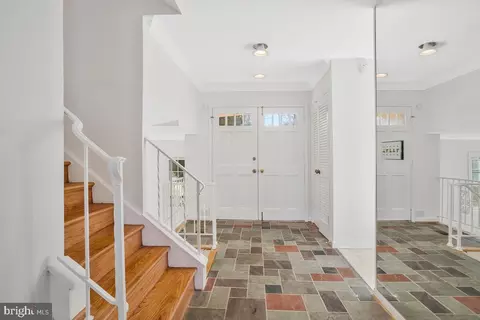 8510 Nightingale Dr, Lanham, MD 20706 photo 5