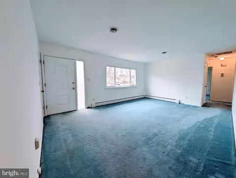Living - 9342 Washington Blvd, Lanham, MD 20706 photo 7 of 7