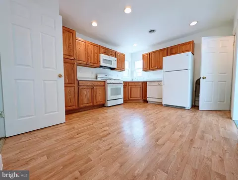 Kitchen - 9342 Washington Blvd, Lanham, MD 20706 photo 9 of 10