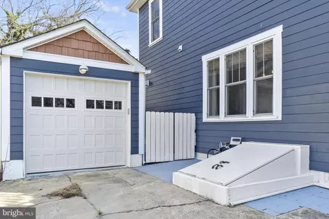 Exterior - 4103 Rainier Ave, Mount Rainier, MD 20712 photo 6 of 8